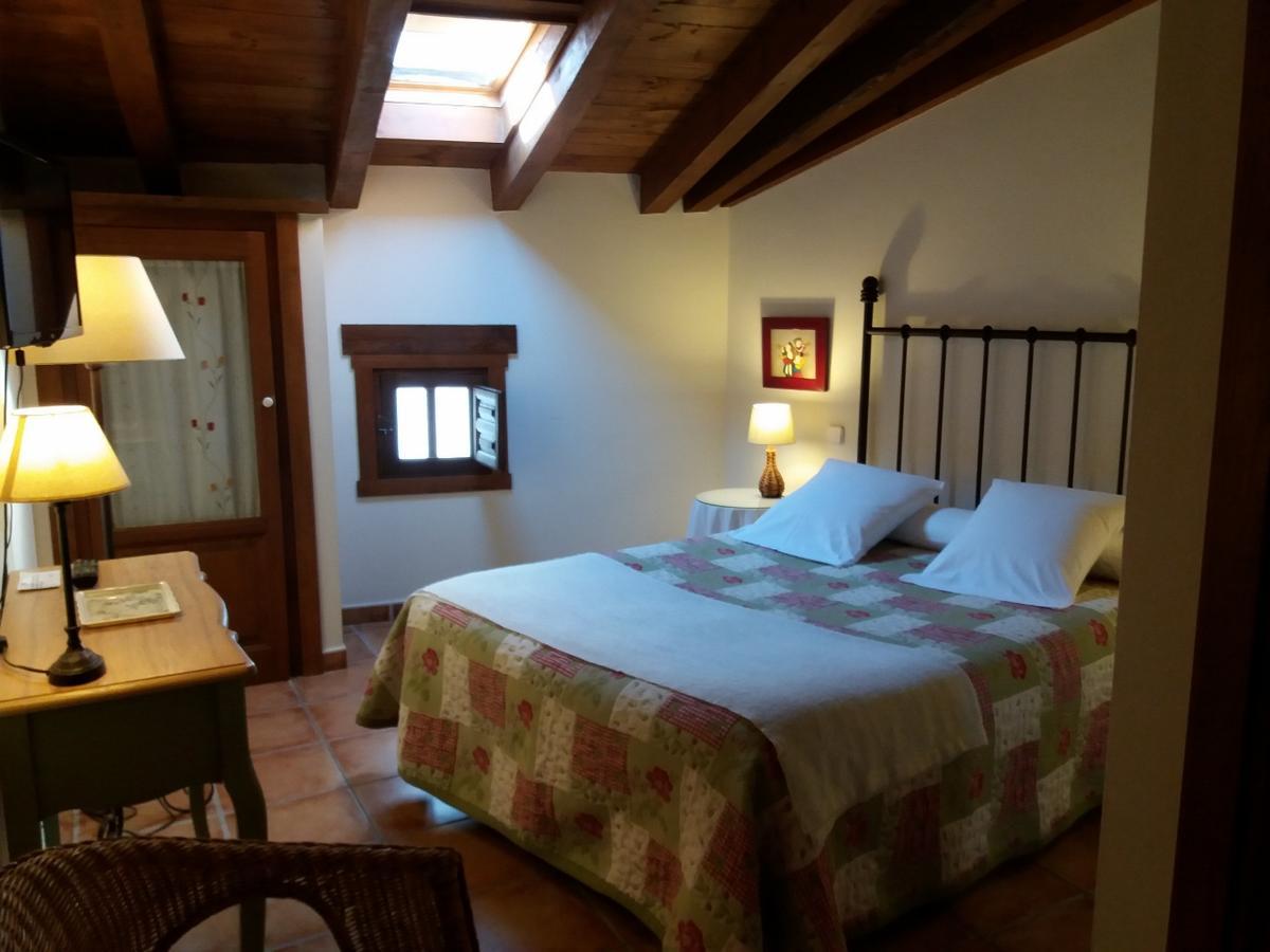 Hostal Rural Luna Y Hostal Rural Lunaposada Candeleda Ngoại thất bức ảnh