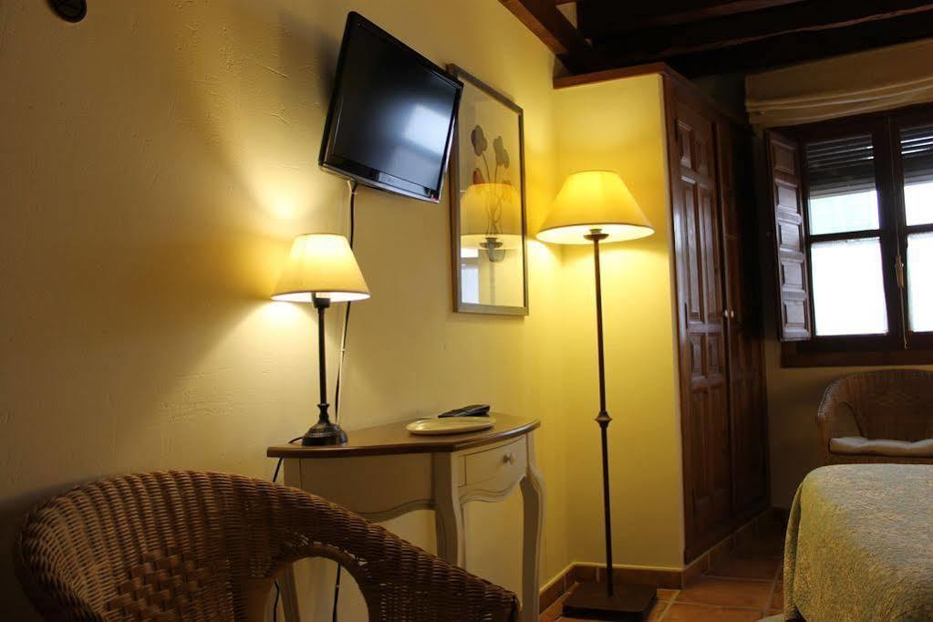 Hostal Rural Luna Y Hostal Rural Lunaposada Candeleda Ngoại thất bức ảnh