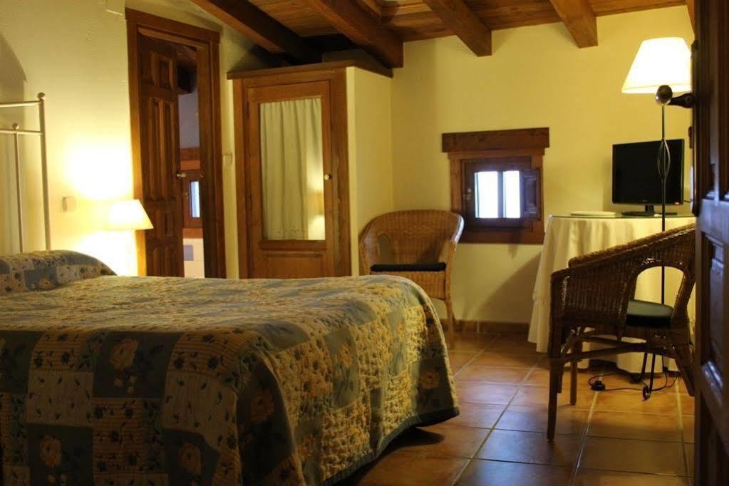 Hostal Rural Luna Y Hostal Rural Lunaposada Candeleda Ngoại thất bức ảnh